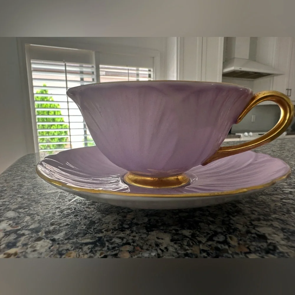 Shelley England‎ - Lavender and Gold Teacup and Saucer
